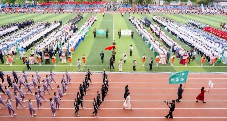 热情洋溢的阳光学校（在这里，我们一起成长）