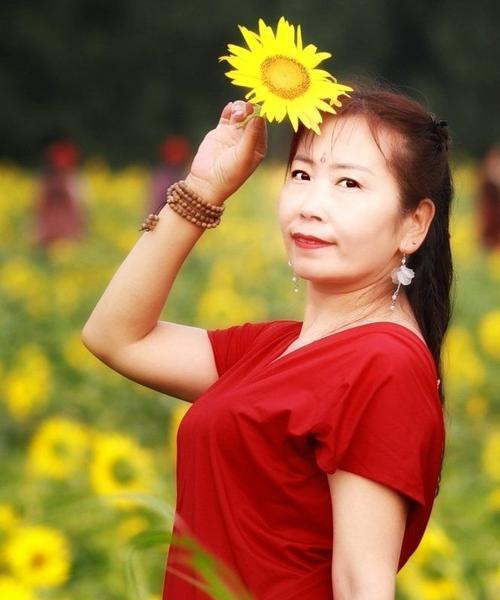 向着太阳微笑的勇气（一位女孩的成长之路）