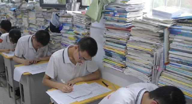 学校的告别（一个学生成长的转变）