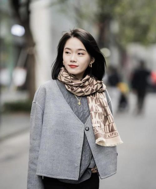 时尚的背后（一件衣服，一段故事）