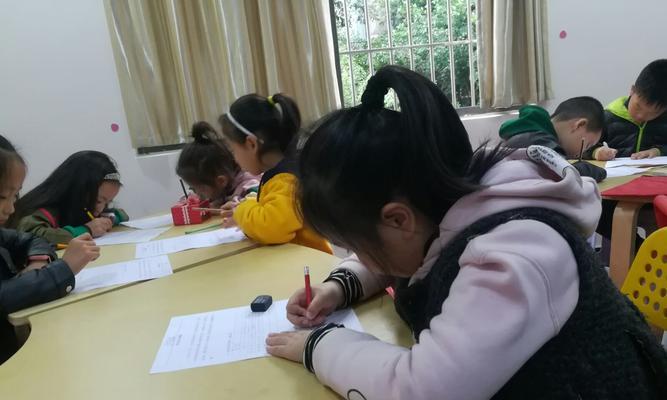 学中品尝乐趣（让学生感受到学习的美好）