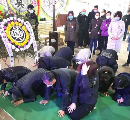 青春路上走好，勇攀生活高峰