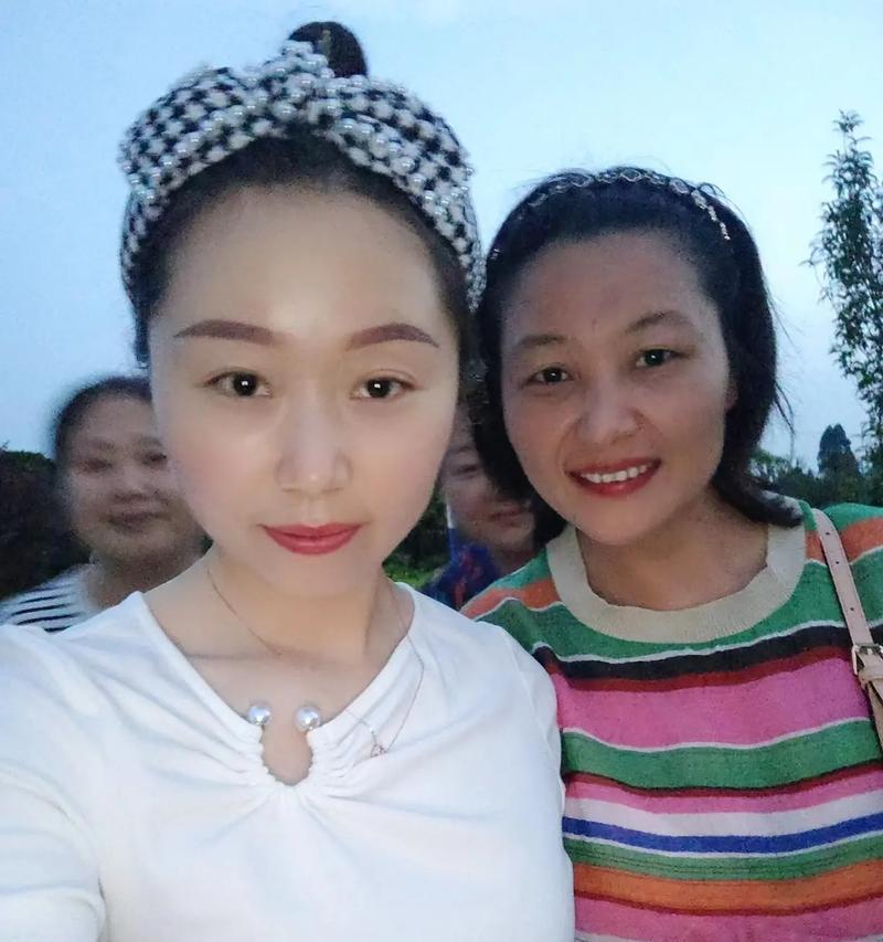 传递微笑，喜悦相随（一个温暖的故事）