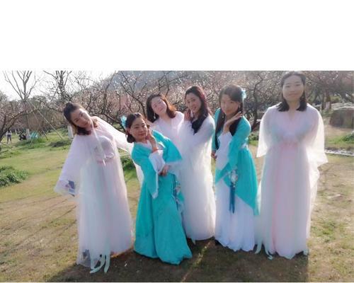 友谊的脚印（一段难忘的友谊故事）