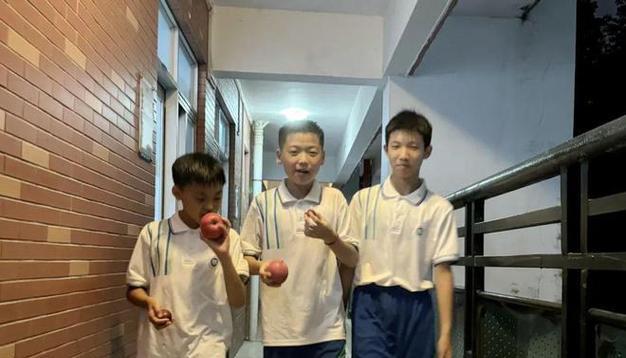 见证成长（一位老师的故事）