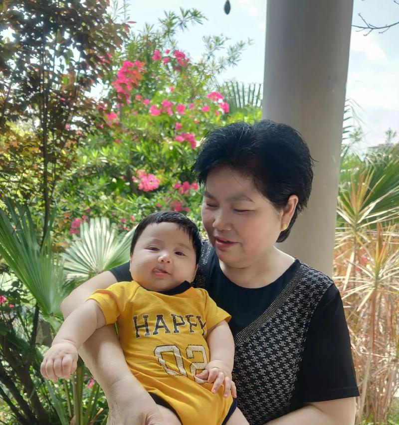母亲用生命守护孩子（母亲用生命守护孩子）