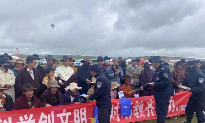 守护无数平安的小英雄（他的名字叫做“小猪”，他是一条狗）