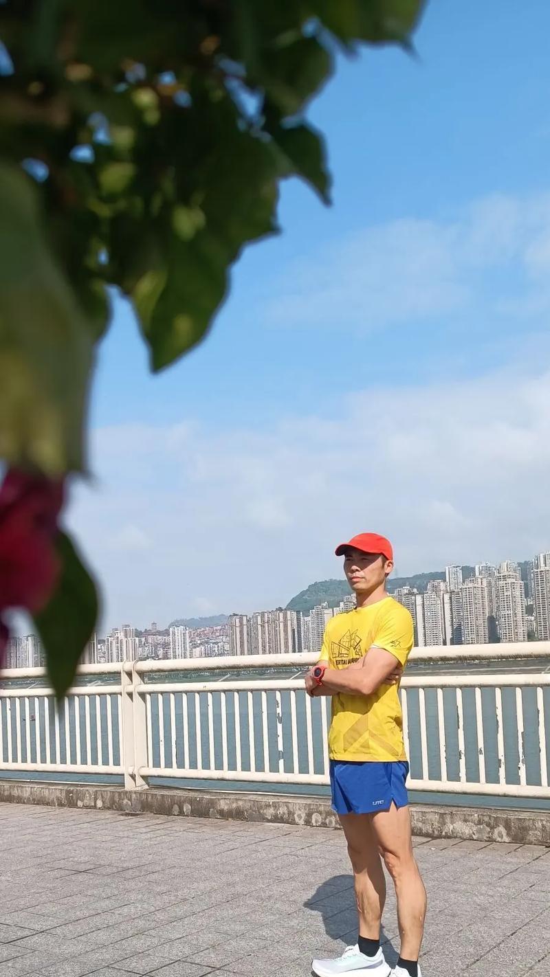 那个温暖的相遇（在异乡的路上遇见爱与亲情）