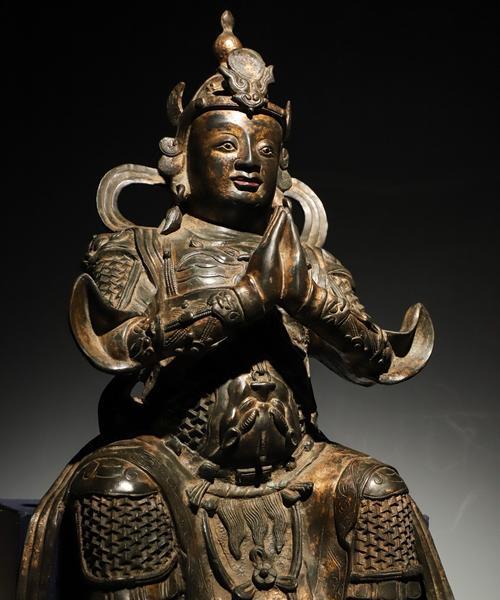 威武的身躯：一个巨人的故事