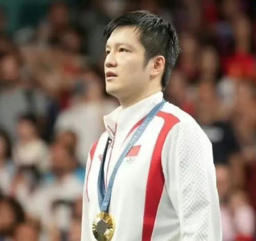 璀璨之星（从“练习生”到“全能艺人”，他付出了什么？）