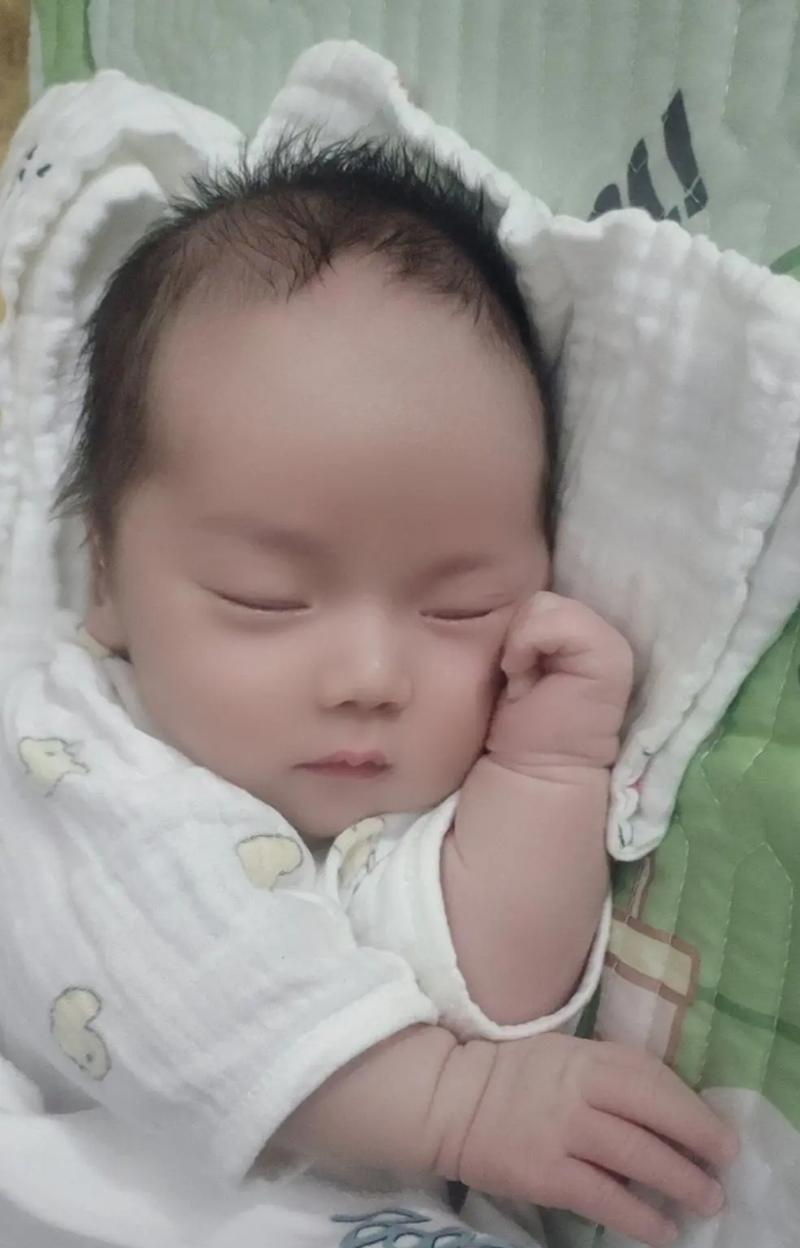 小小的爱，大大的力量（以点点滴滴都是爱为主题的小故事）