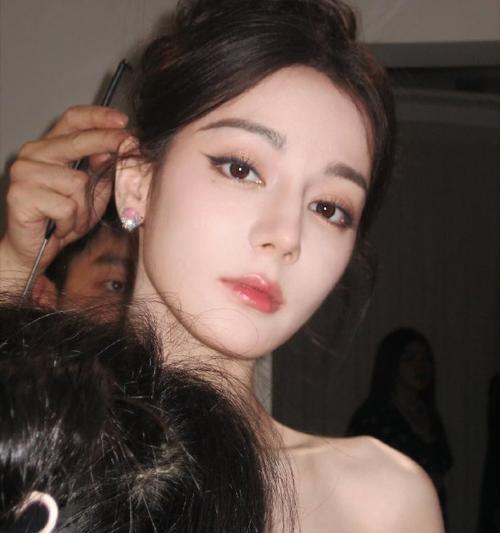 从烦恼到坚强，我的成长历程（从烦恼到坚强，我的成长历程）