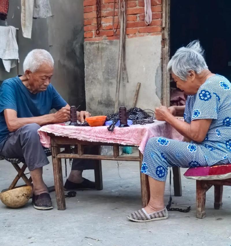 一个普通老人的不平凡一生（一个普通老人的不平凡一生）