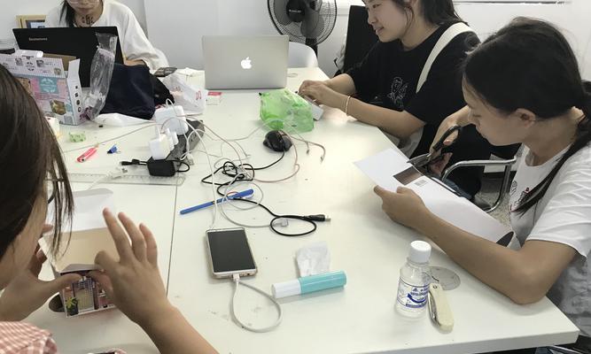 耐心和细心——细节决定成败（学会耐心和细心，成功路上走得更远）
