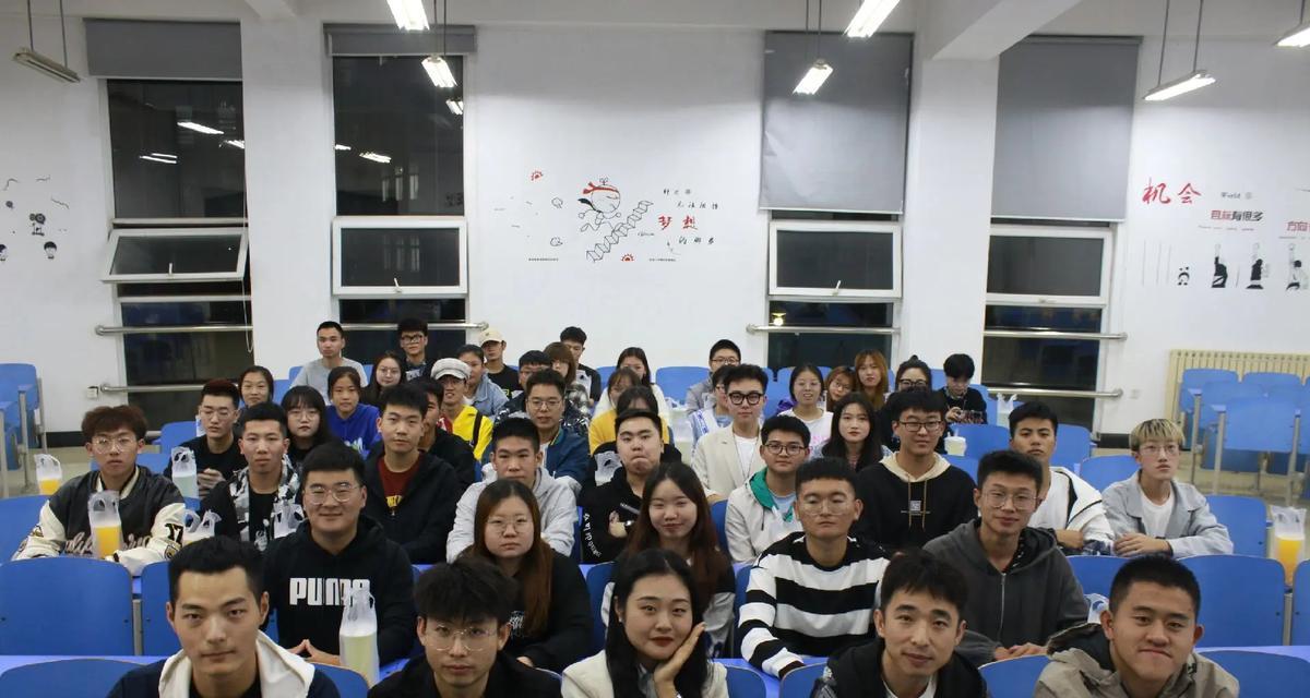 我的青春里有榜样——一个奋斗的故事（用汗水书写未来，青春无悔选择）