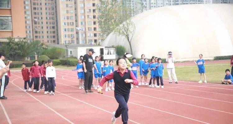 乐章中的人生（演绎一个坚强不屈的女孩）
