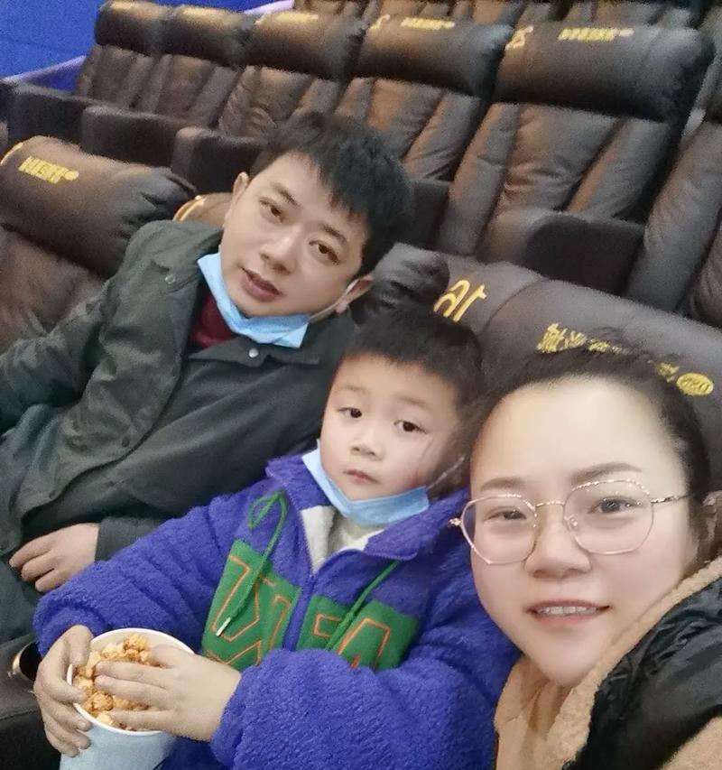和爱同行——以爱在我家的春节（家和万事兴，相聚在春节的爱之家）