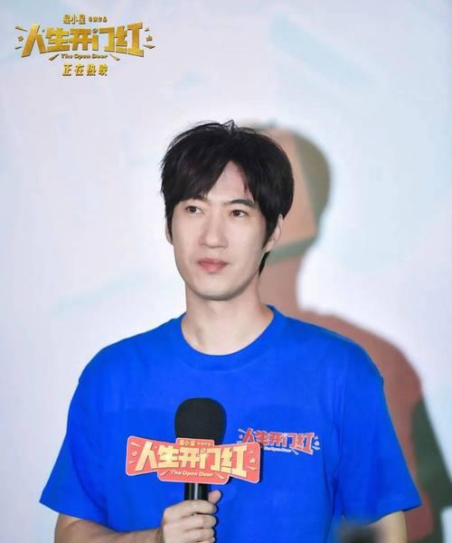 笑声化解尴尬（一场面试中的故事）