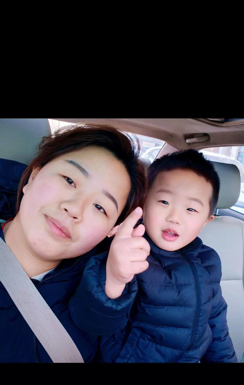 从爱出发妈妈的怀抱（一个孩子的成长）