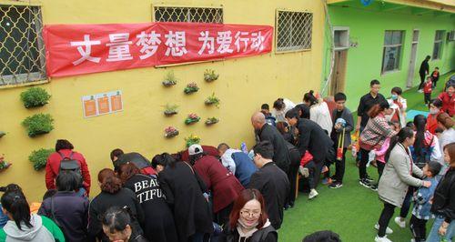 一场喝彩的背后（一场喝彩的背后）